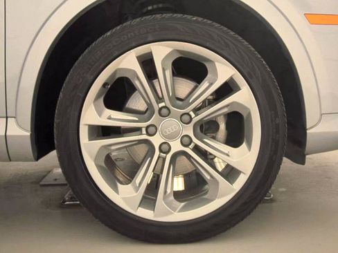 Used 2018 Audi Q3 2.0T Premium w/ Convenience Package AWD/4WD image 7