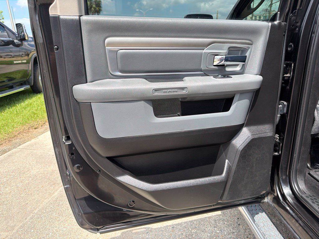 Used 2018 RAM 1500 Lone Star RWD image 14