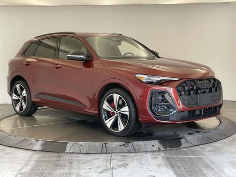 New 2025 Audi SQ5 Prestige AWD/4WD image 9