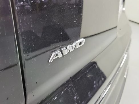 Certified 2024 Cadillac XT4 Premium Luxury AWD/4WD image 5