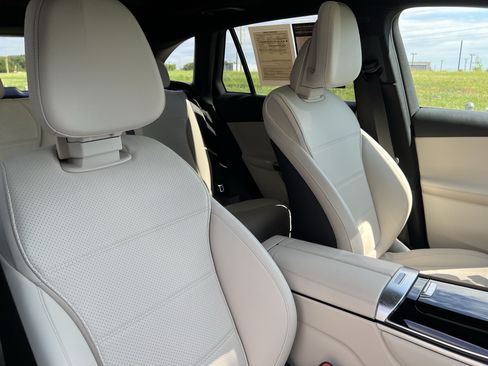 Certified 2025 Mercedes-Benz GLC 350e 4MATIC image 35