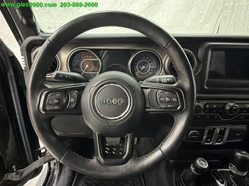 Used 2018 Jeep Wrangler Sport AWD/4WD image 4