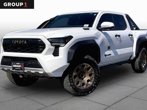 Used 2024 Toyota Tacoma 4x4 Double Cab Hybrid image 1