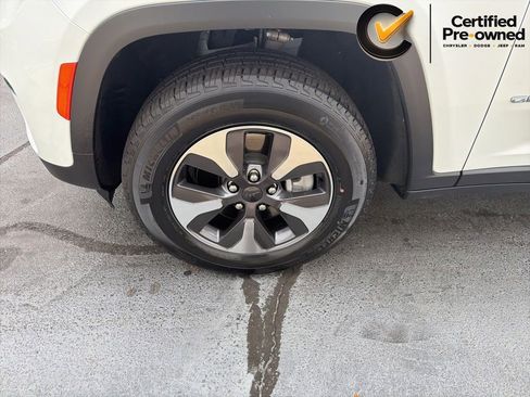 Certified 2022 Jeep Grand Cherokee Limited 4xe AWD/4WD image 17