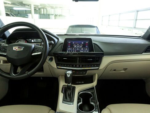 Used 2023 Cadillac CT4 Luxury w/ Sun And Sound Package image 13