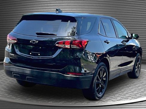 Used 2023 Chevrolet Equinox LS w/ LS Convenience Package AWD/4WD image 6