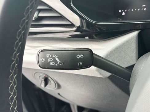 Used 2024 Volkswagen Taos S image 21