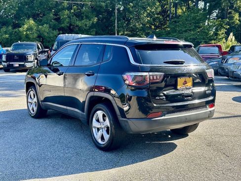 Used 2018 Jeep Compass Latitude AWD/4WD image 5