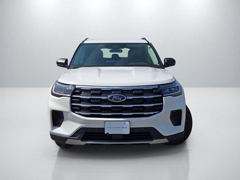 New 2026 Ford Explorer Active RWD image 2