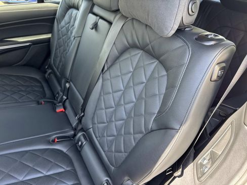 Used 2026 BMW X7 xDrive40i AWD/4WD image 13