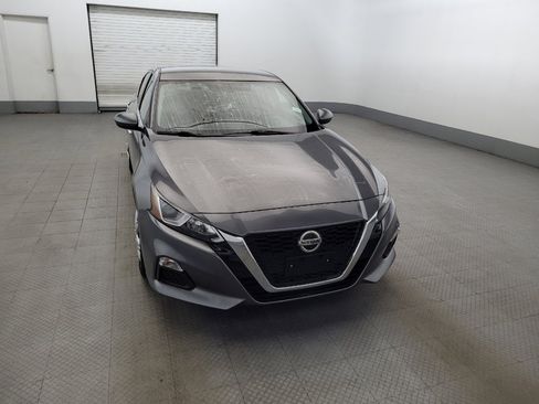 Used 2020 Nissan Altima 2.5 S FWD image 14