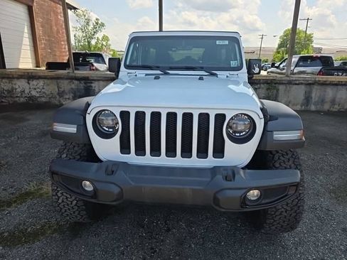 Used 2022 Jeep Wrangler Unlimited Sport AWD/4WD image 2
