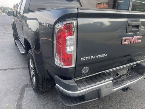 Used 2015 GMC Canyon SLT AWD/4WD image 10