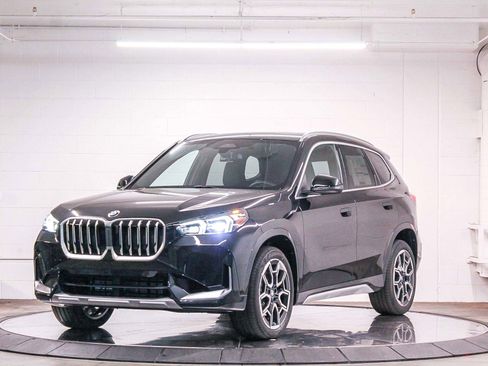 New 2025 BMW X1 xDrive28i w/ Convenience Package image 3