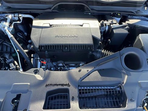 New 2025 Honda Pilot EX-L image 10