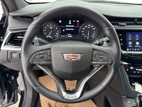 Certified 2022 Cadillac XT6 Sport w/ Technology Package image 12