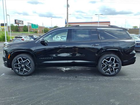 New 2026 Chevrolet Traverse High Country w/ LPO, Floor Liner Package AWD/4WD image 3