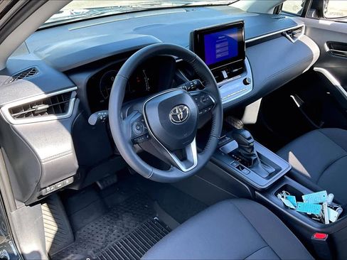 Certified 2026 Toyota Corolla Cross LE image 17