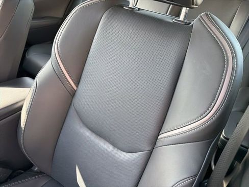 Used 2025 Toyota Prius Limited FWD image 19