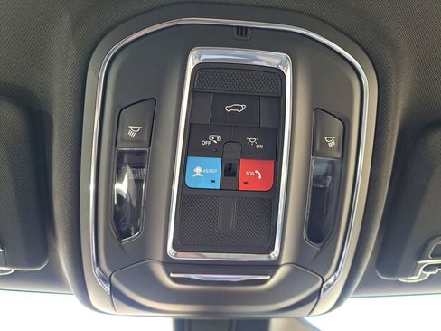 New 2025 Jeep Grand Cherokee Limited image 12