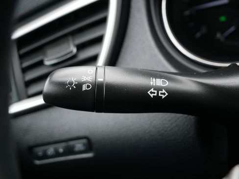 Used 2016 Nissan Rogue S image 31