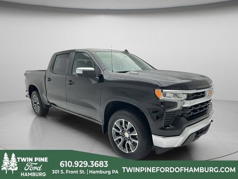 Used 2025 Chevrolet Silverado 1500 LT AWD/4WD image 1