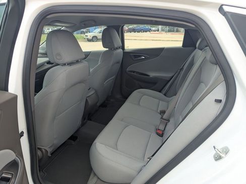 Used 2025 Chevrolet Malibu LS FWD image 13