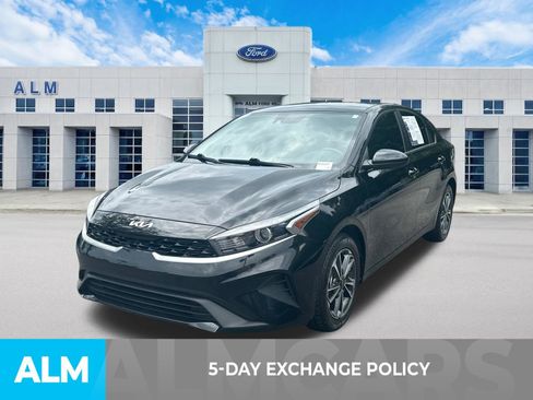 Used 2024 Kia Forte LXS FWD image 3