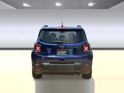 Used 2021 Jeep Renegade Latitude FWD image 10