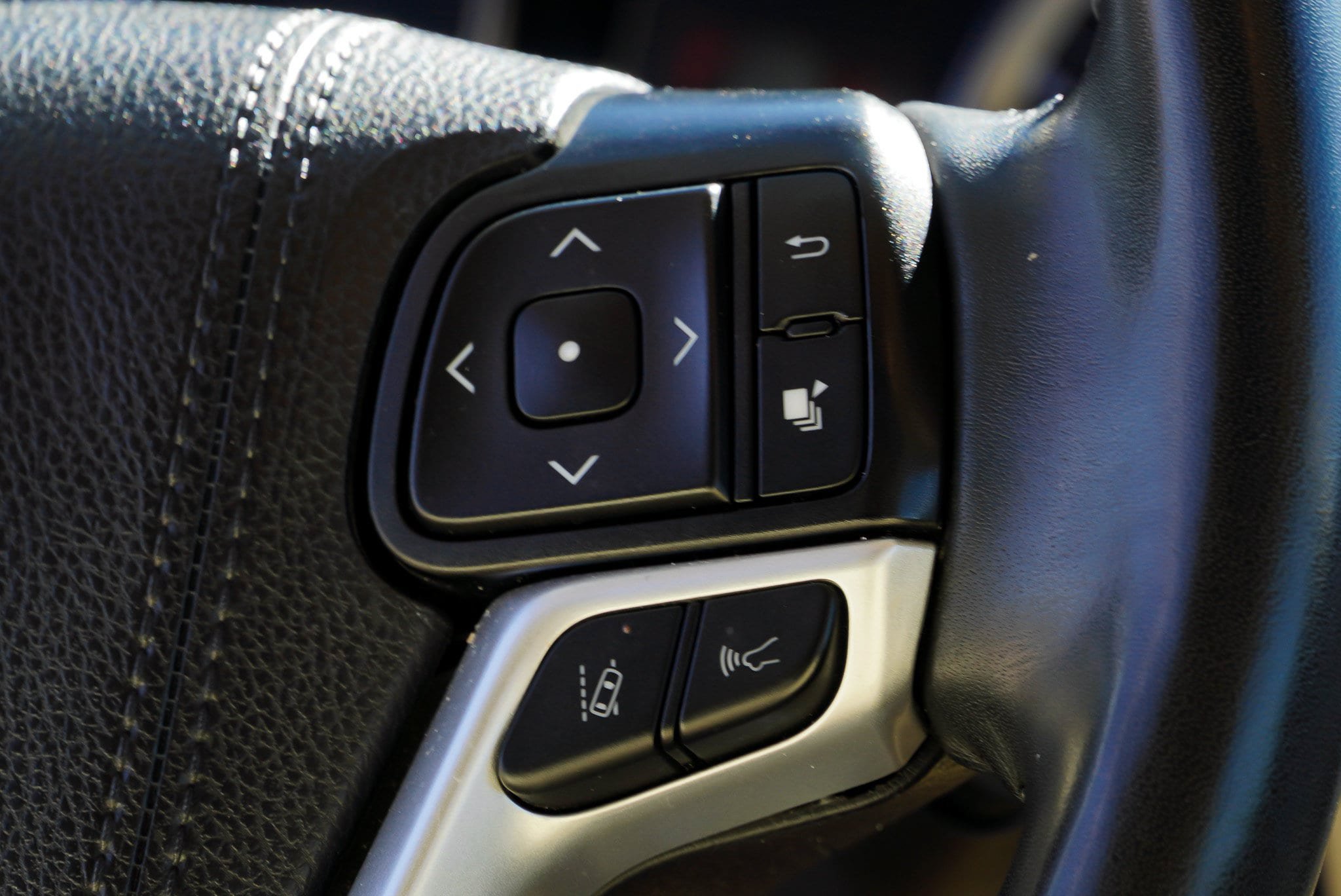 Used 2019 Toyota Highlander Limited AWD/4WD image 39
