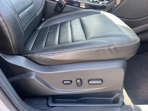 Used 2015 Ford Escape Titanium w/ Equipment Group 301A AWD/4WD image 12