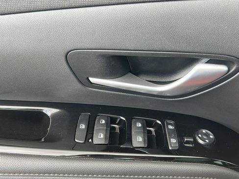 Used 2023 Hyundai Tucson Limited w/ Cargo Package FWD image 9