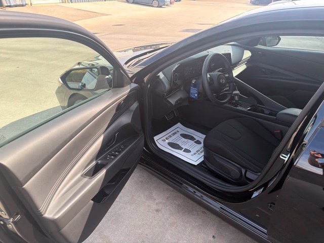 Used 2026 Hyundai Elantra SEL FWD image 10