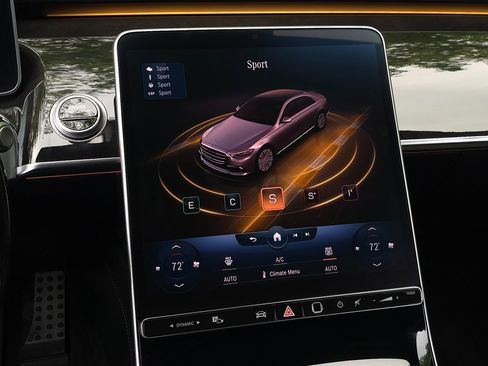 Used 2022 Mercedes-Benz S 580 4MATIC Sedan w/ AMG Line Package image 62