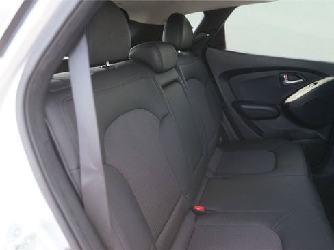 Used 2011 Hyundai Tucson GLS FWD image 16