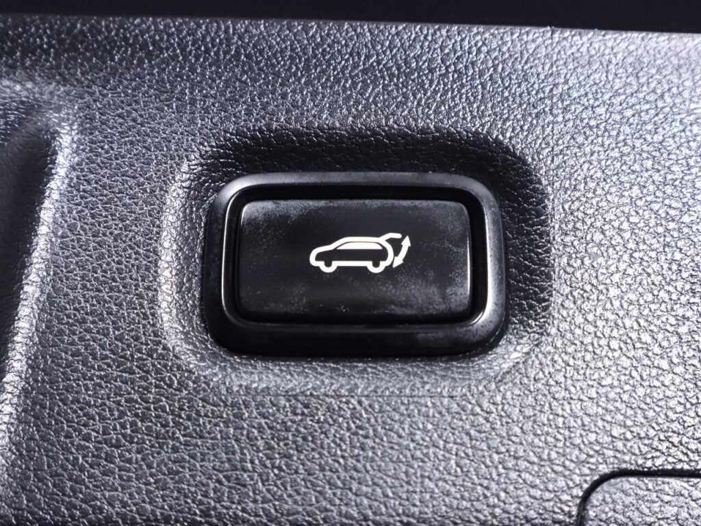 Used 2021 Hyundai Santa Fe SEL w/ Convenience + Premium Package FWD image 34