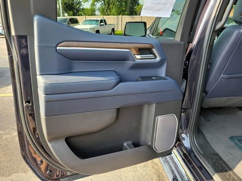 Used 2022 Chevrolet Silverado 1500 High Country w/ High Country Premium Package AWD/4WD image 18
