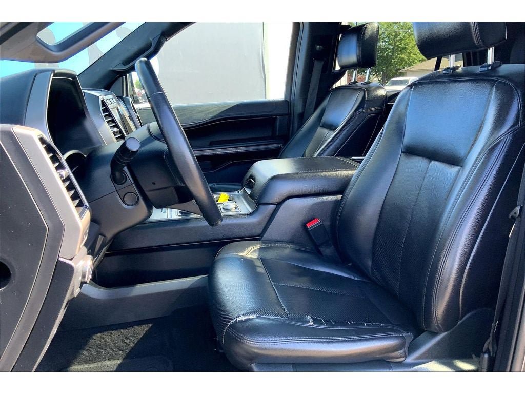 Used 2020 Ford Expedition Max XLT w/ Equipment Group 202A AWD/4WD image 27