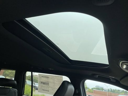 New 2025 Jeep Grand Cherokee L Altitude image 30