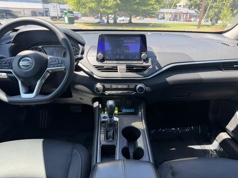 Used 2019 Nissan Altima 2.5 S FWD image 22