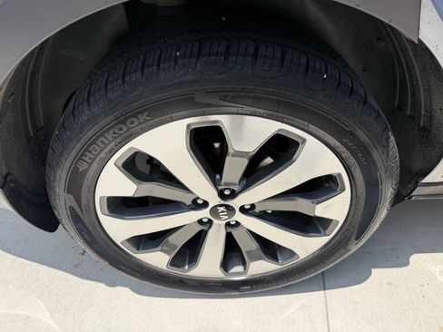 Used 2020 Kia Telluride S w/ S 8 Passenger Seating Package FWD image 22
