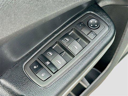 Certified 2023 Chrysler 300 Touring image 17