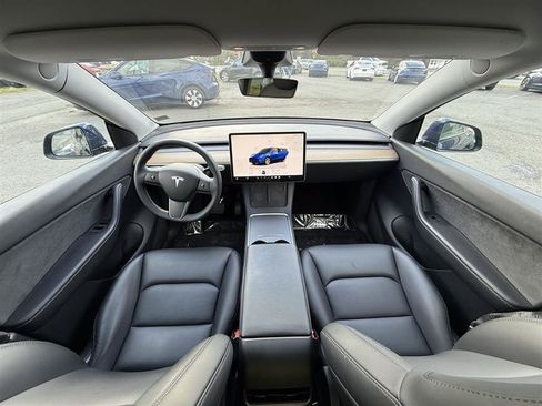 Used 2023 Tesla Model Y Long Range AWD/4WD image 13