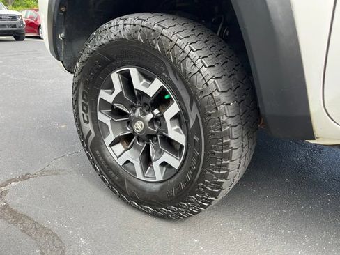 Used 2016 Toyota Tacoma TRD Off-Road w/ Towing Package AWD/4WD image 14
