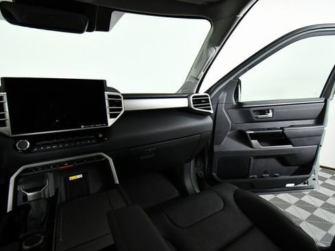 Used 2024 Toyota Sequoia Limited image 20