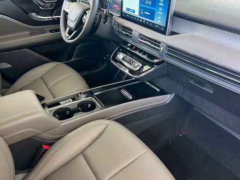 New 2025 Lincoln Corsair AWD w/ Equipment Group 101A image 14