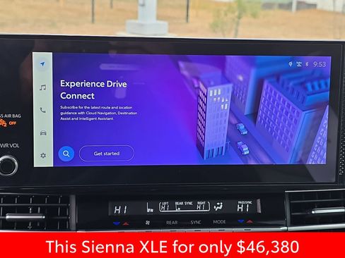 Used 2025 Toyota Sienna XLE image 29