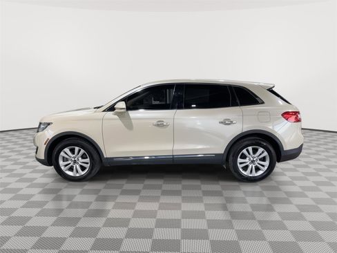 Used 2018 Lincoln MKX Premiere AWD/4WD image 2
