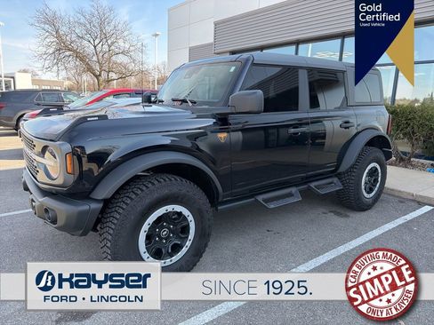 Used 2023 Ford Bronco Badlands w/ Sasquatch Package image 2