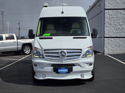 Used 2018 Mercedes-Benz Sprinter 3500 image 14